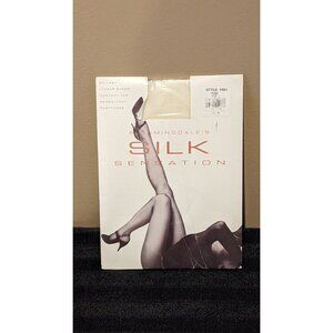 Bloomingdale's Silk Sensation Control Top Sandalfoot Pantyhose 1991 Pearl Size C